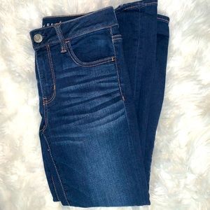 American Eagle Next Level Stretch Jeans — 8 Short